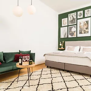 Mint@naschmarkt Premium 오스트리아